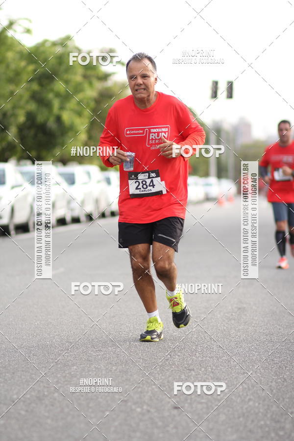 Achetez vos photos de l'vnementSantander Track&Field Run Series - Cidade Center Norte sur Fotop