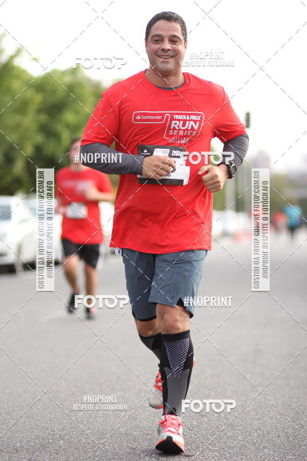 Compre as suas fotos do eventoSantander Track&Field Run Series - Cidade Center Norte no Fotop