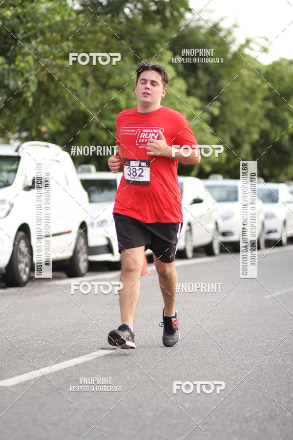 Compre as suas fotos do eventoSantander Track&Field Run Series - Cidade Center Norte no Fotop