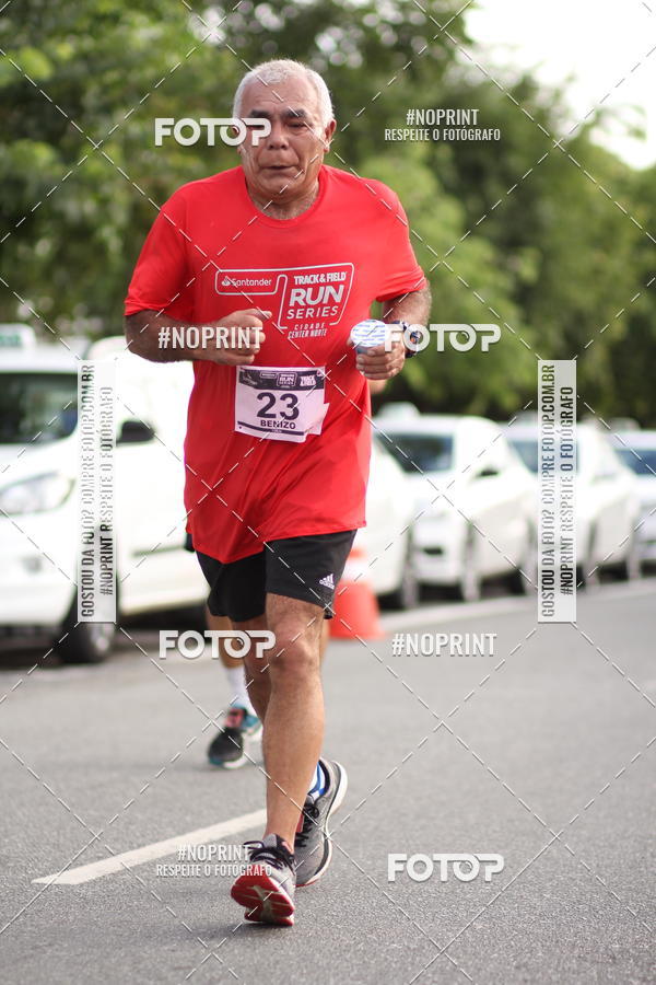 Compre as suas fotos do eventoSantander Track&Field Run Series - Cidade Center Norte no Fotop