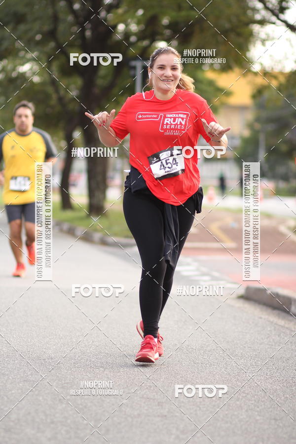 Compra tus fotos del eventoSantander Track&Field Run Series - Cidade Center Norte En Fotop