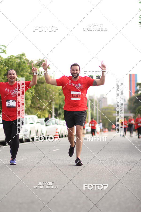 Achetez vos photos de l'vnementSantander Track&Field Run Series - Cidade Center Norte sur Fotop