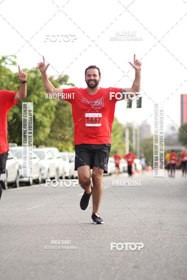 Achetez vos photos de l'vnementSantander Track&Field Run Series - Cidade Center Norte sur Fotop