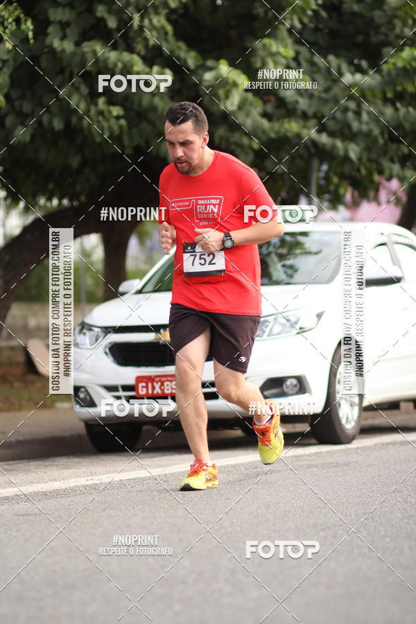 Buy your photos of the eventSantander Track&Field Run Series - Cidade Center Norte on Fotop