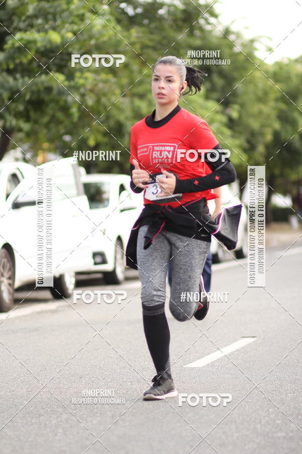 Compra tus fotos del eventoSantander Track&Field Run Series - Cidade Center Norte En Fotop