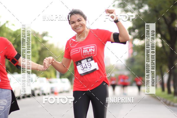 Compra tus fotos del eventoSantander Track&Field Run Series - Cidade Center Norte En Fotop