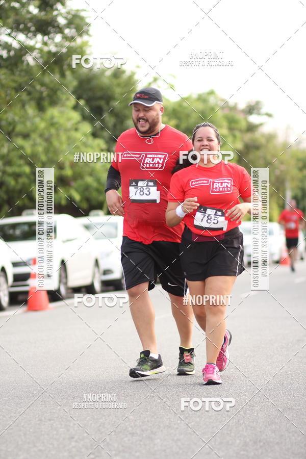 Compra tus fotos del eventoSantander Track&Field Run Series - Cidade Center Norte En Fotop