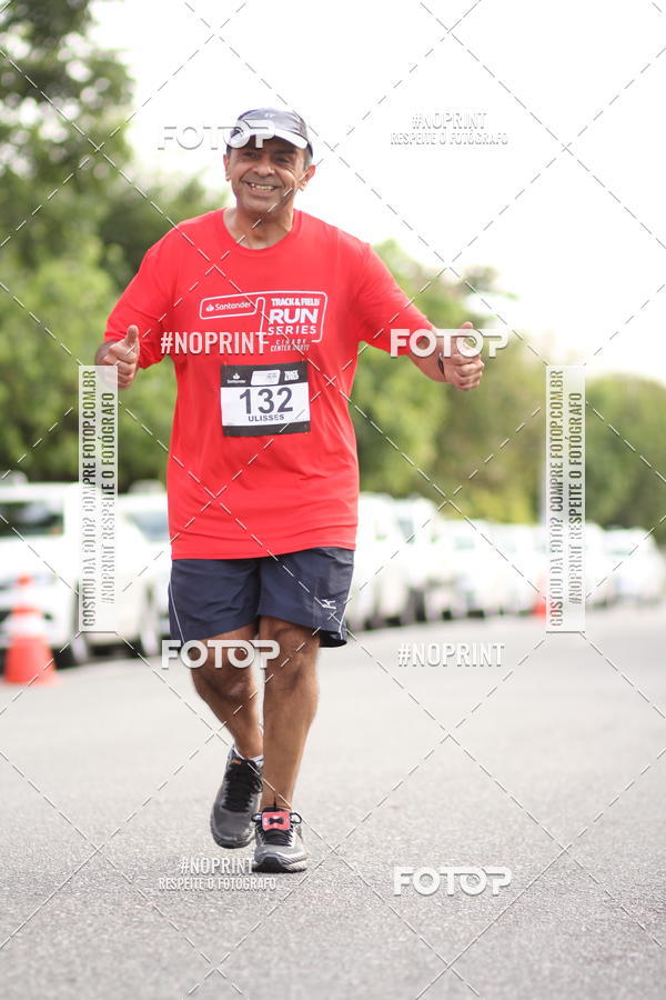 Compra tus fotos del eventoSantander Track&Field Run Series - Cidade Center Norte En Fotop