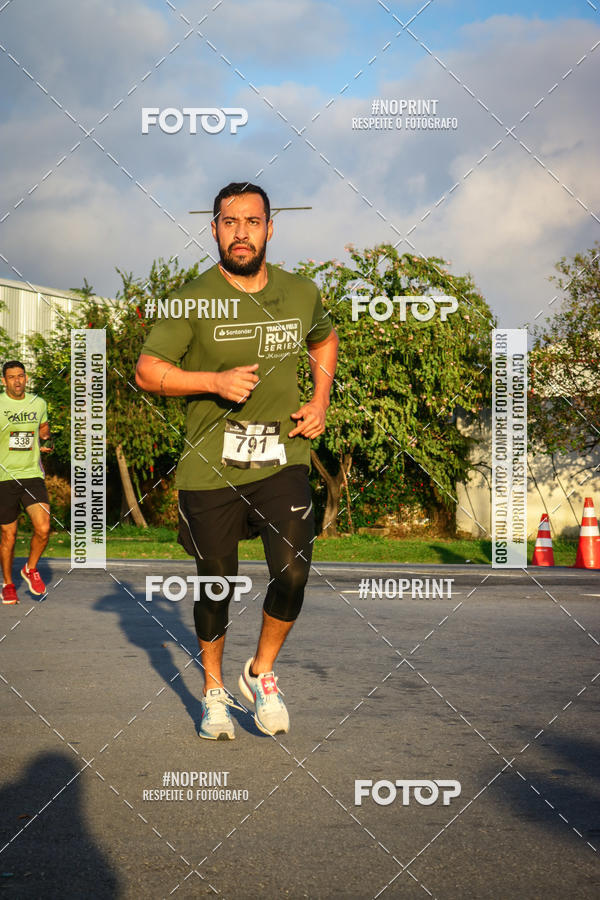 Buy your photos of the eventSantander Track&Field Run Series - Cidade Center Norte on Fotop