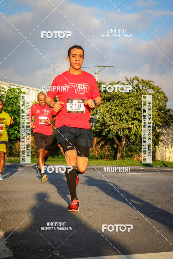 Buy your photos of the eventSantander Track&Field Run Series - Cidade Center Norte on Fotop