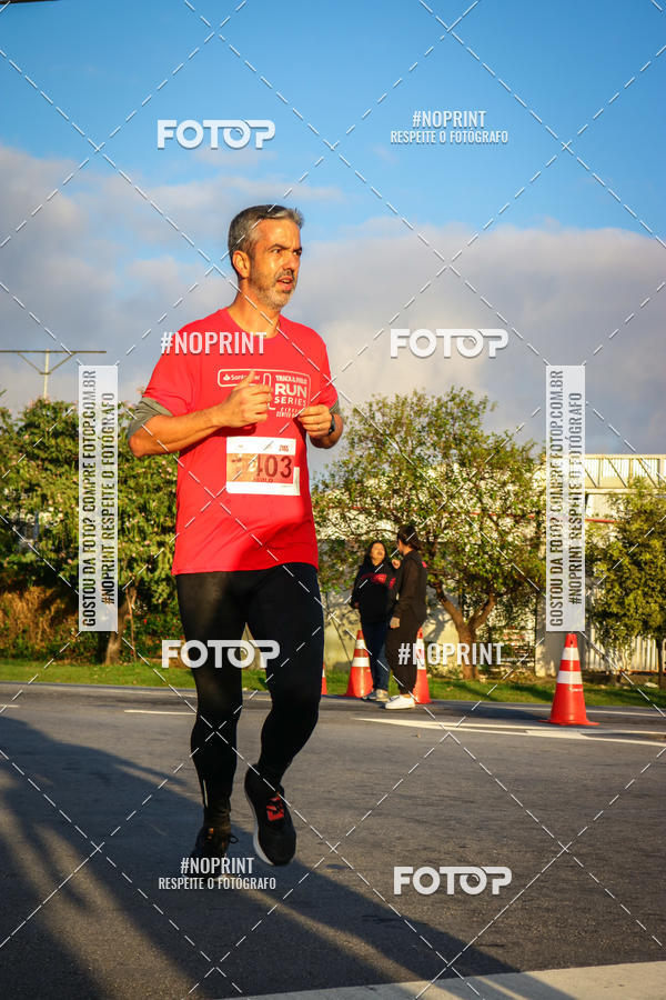 Buy your photos of the eventSantander Track&Field Run Series - Cidade Center Norte on Fotop
