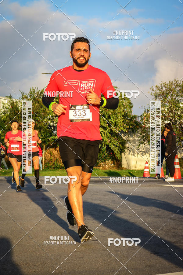 Buy your photos of the eventSantander Track&Field Run Series - Cidade Center Norte on Fotop