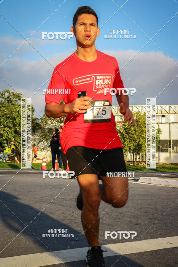 Buy your photos of the eventSantander Track&Field Run Series - Cidade Center Norte on Fotop