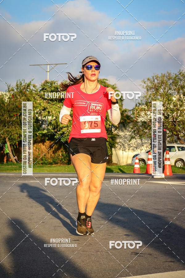 Achetez vos photos de l'�v�nementSantander Track&Field Run Series - Cidade Center Norte sur Fotop