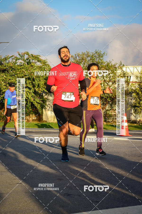 Compre as suas fotos do eventoSantander Track&Field Run Series - Cidade Center Norte no Fotop
