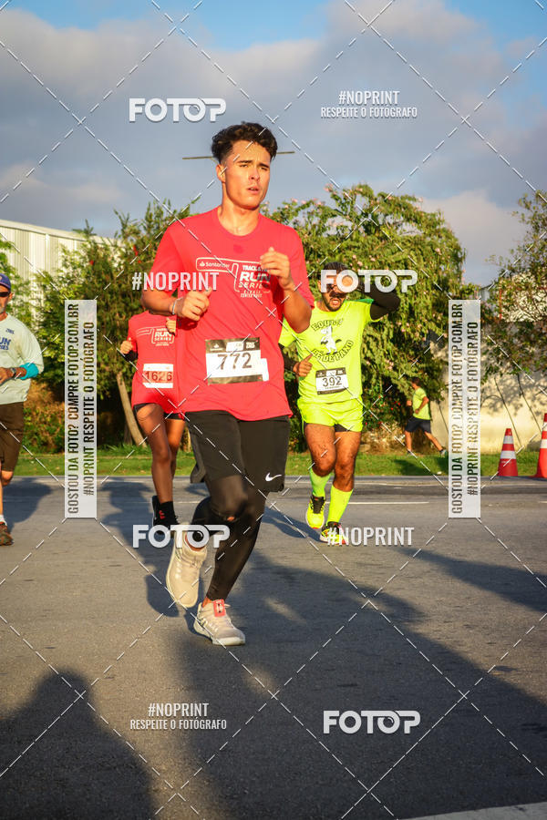 Acquista le foto dell'eventoSantander Track&Field Run Series - Cidade Center Norte in Fotop