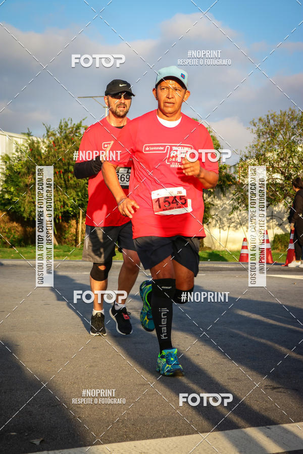 Compre as suas fotos do eventoSantander Track&Field Run Series - Cidade Center Norte no Fotop