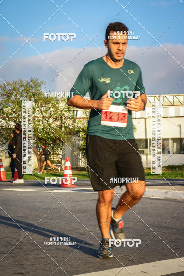 Compre as suas fotos do eventoSantander Track&Field Run Series - Cidade Center Norte no Fotop