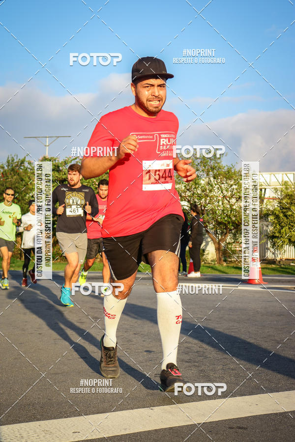 Compre as suas fotos do eventoSantander Track&Field Run Series - Cidade Center Norte no Fotop