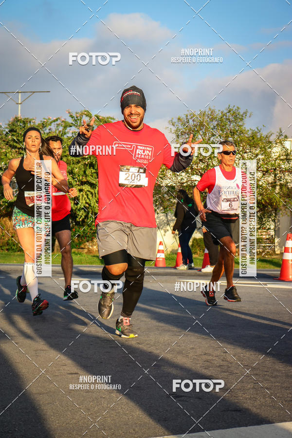 Buy your photos of the eventSantander Track&Field Run Series - Cidade Center Norte on Fotop