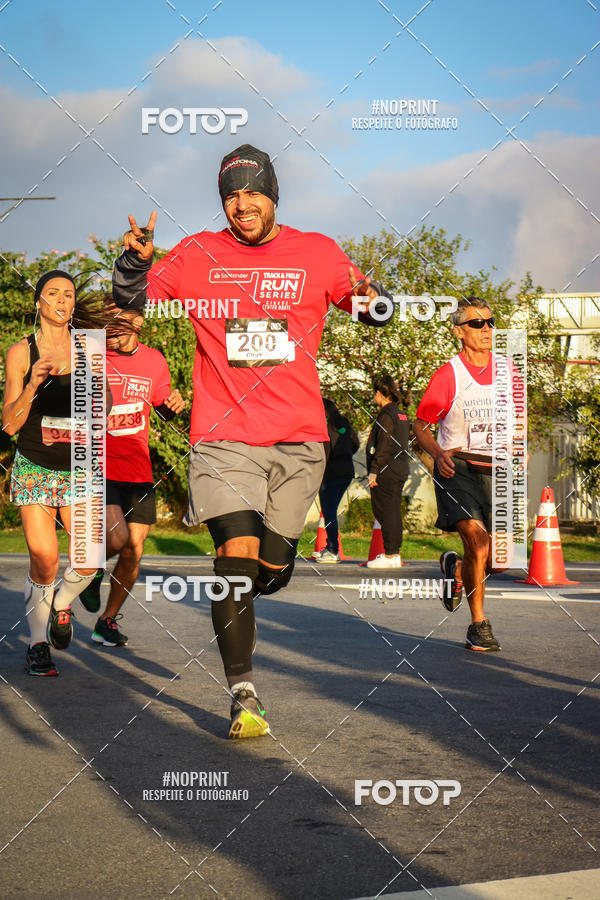 Buy your photos of the eventSantander Track&Field Run Series - Cidade Center Norte on Fotop