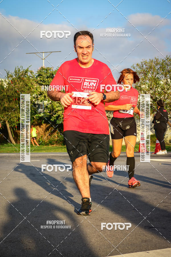 Acquista le foto dell'eventoSantander Track&Field Run Series - Cidade Center Norte in Fotop