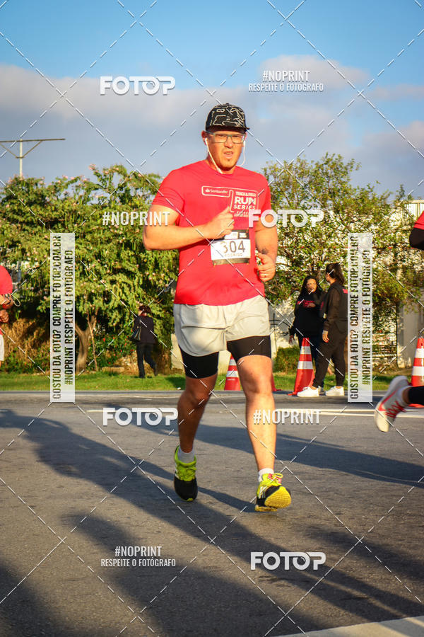 Buy your photos of the eventSantander Track&Field Run Series - Cidade Center Norte on Fotop