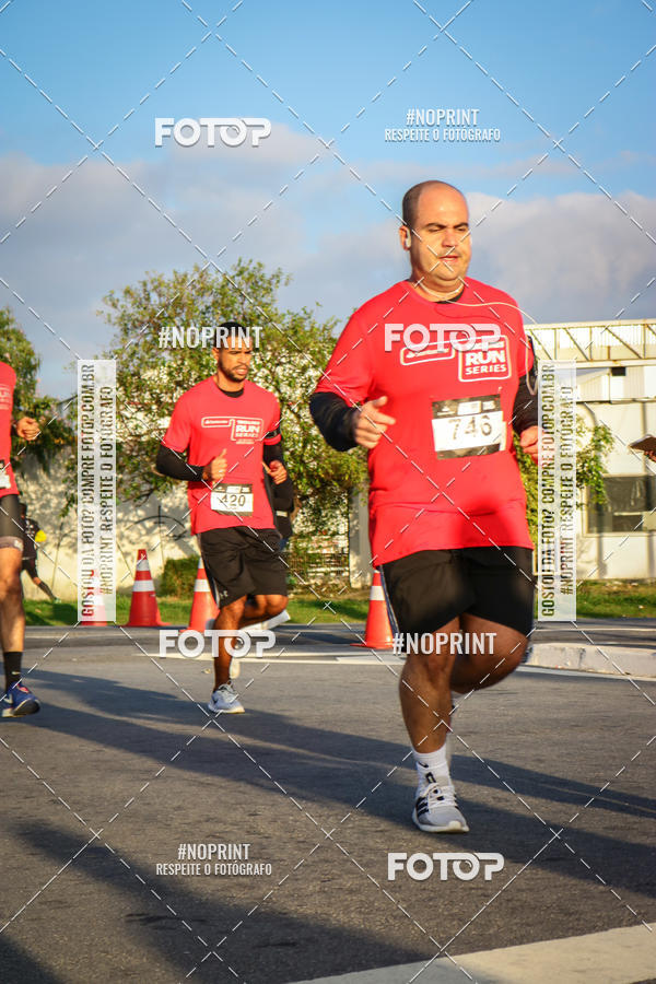 Achetez vos photos de l'�v�nementSantander Track&Field Run Series - Cidade Center Norte sur Fotop