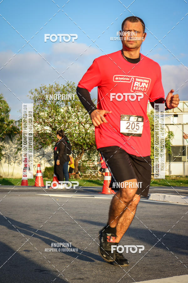 Buy your photos of the eventSantander Track&Field Run Series - Cidade Center Norte on Fotop