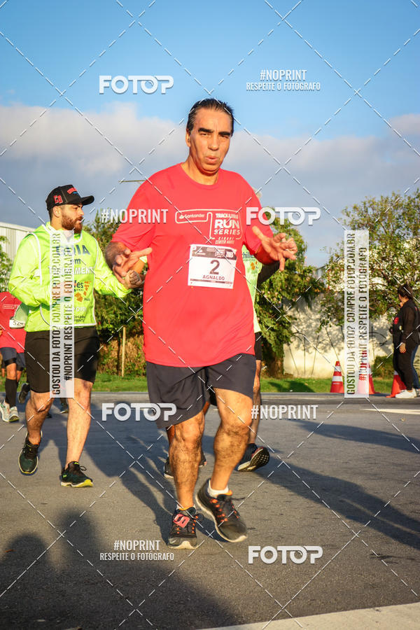 Buy your photos of the eventSantander Track&Field Run Series - Cidade Center Norte on Fotop