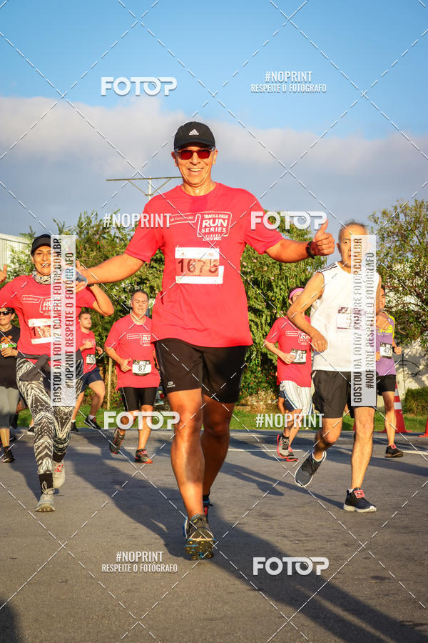 Buy your photos of the eventSantander Track&Field Run Series - Cidade Center Norte on Fotop