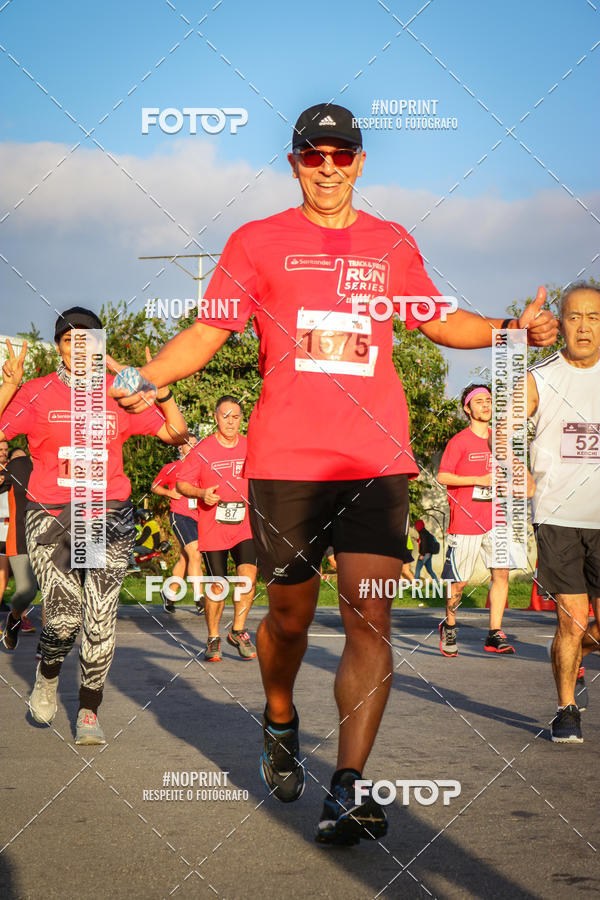Buy your photos of the eventSantander Track&Field Run Series - Cidade Center Norte on Fotop