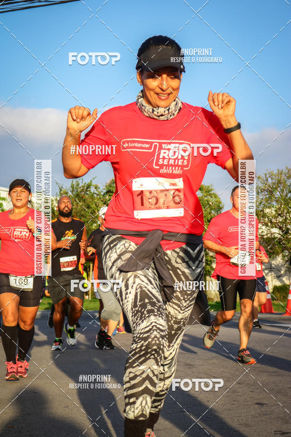 Compre as suas fotos do eventoSantander Track&Field Run Series - Cidade Center Norte no Fotop