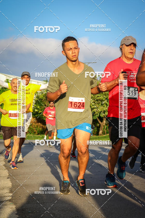 Compre as suas fotos do eventoSantander Track&Field Run Series - Cidade Center Norte no Fotop