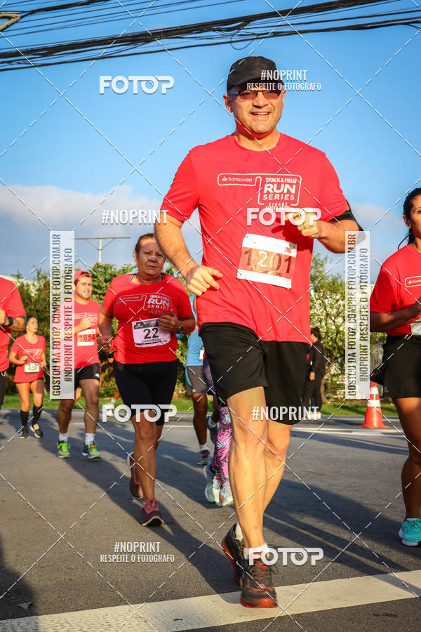 Buy your photos of the eventSantander Track&Field Run Series - Cidade Center Norte on Fotop