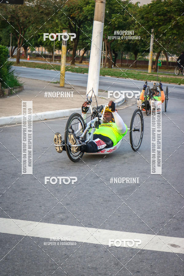 Buy your photos of the eventSantander Track&Field Run Series - Cidade Center Norte on Fotop