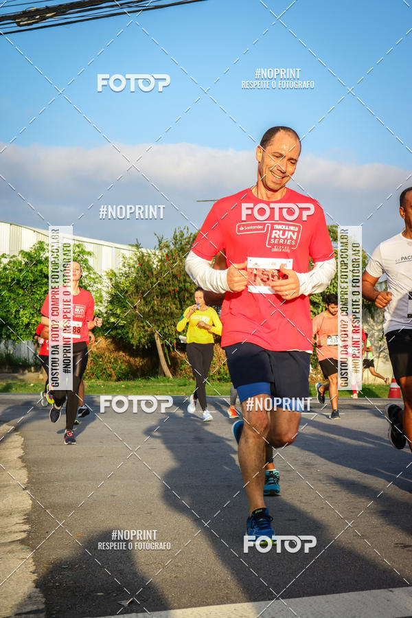Buy your photos of the eventSantander Track&Field Run Series - Cidade Center Norte on Fotop