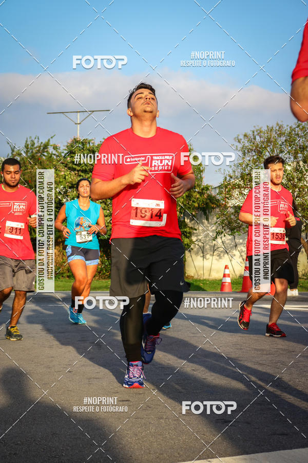 Buy your photos of the eventSantander Track&Field Run Series - Cidade Center Norte on Fotop