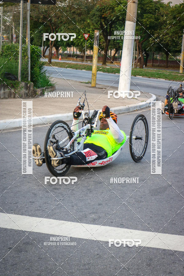 Buy your photos of the eventSantander Track&Field Run Series - Cidade Center Norte on Fotop