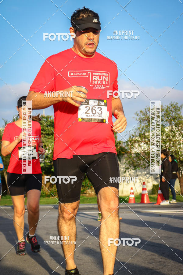 Buy your photos of the eventSantander Track&Field Run Series - Cidade Center Norte on Fotop