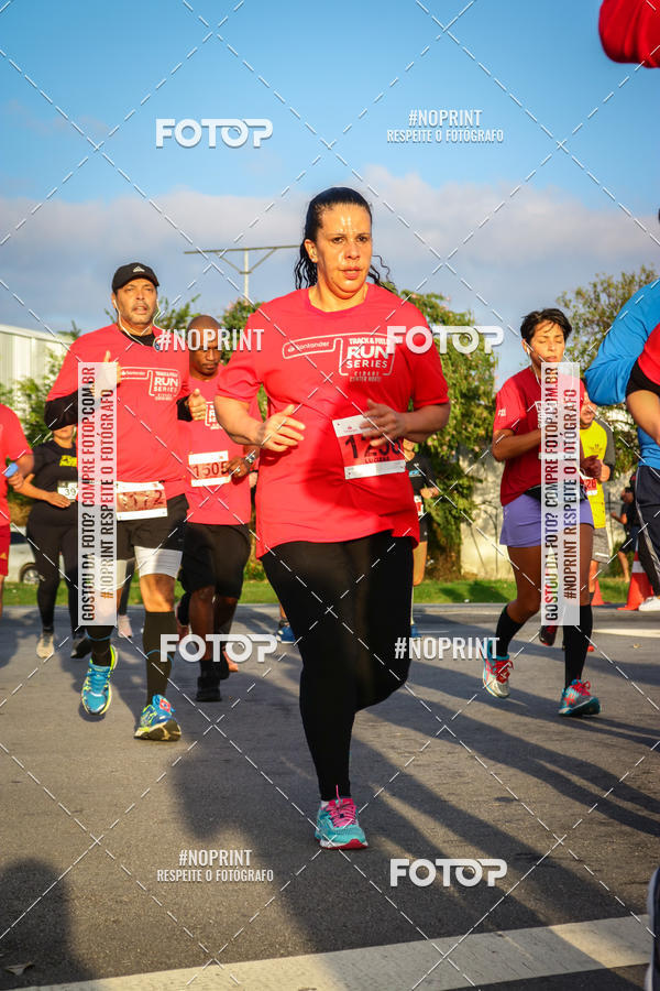Buy your photos of the eventSantander Track&Field Run Series - Cidade Center Norte on Fotop