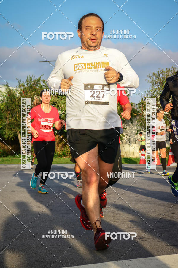 Buy your photos of the eventSantander Track&Field Run Series - Cidade Center Norte on Fotop