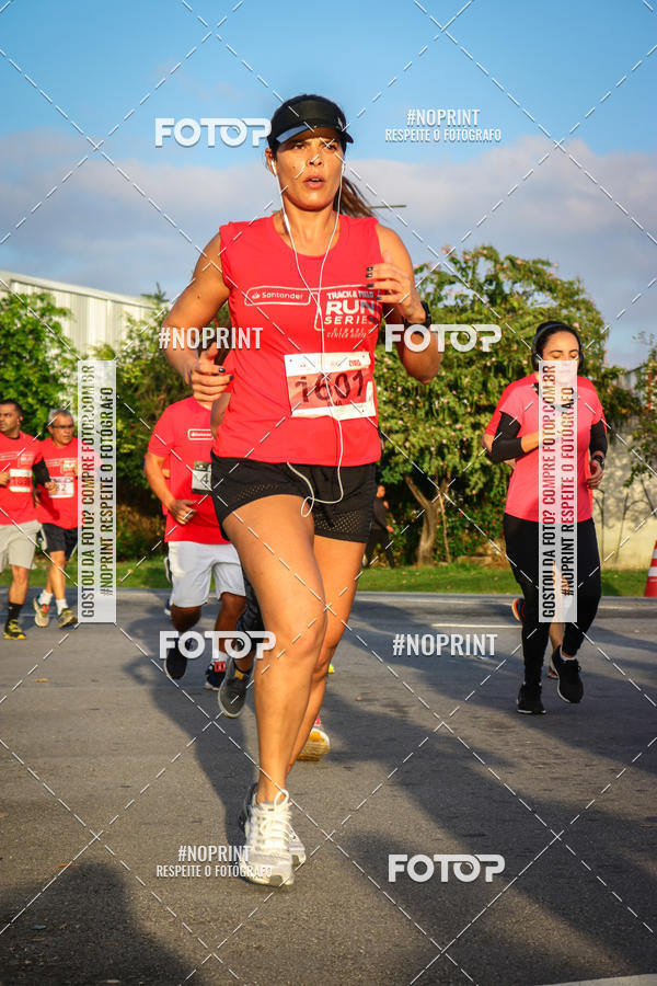 Acquista le foto dell'eventoSantander Track&Field Run Series - Cidade Center Norte in Fotop