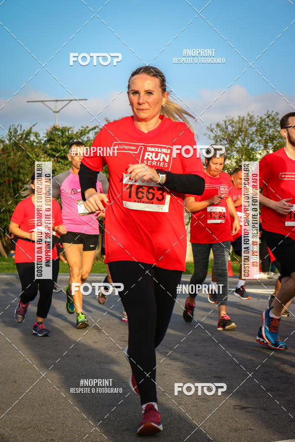 Buy your photos of the eventSantander Track&Field Run Series - Cidade Center Norte on Fotop