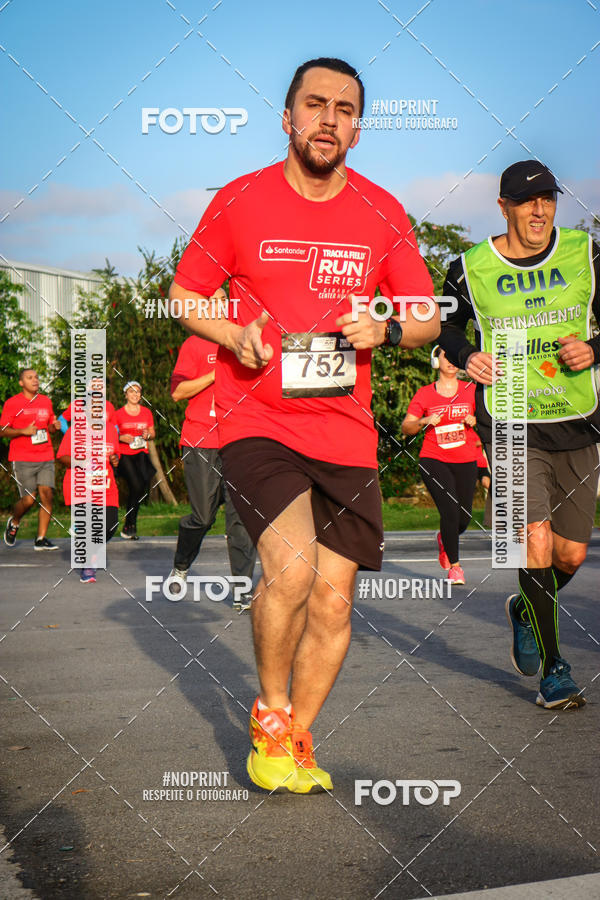 Buy your photos of the eventSantander Track&Field Run Series - Cidade Center Norte on Fotop