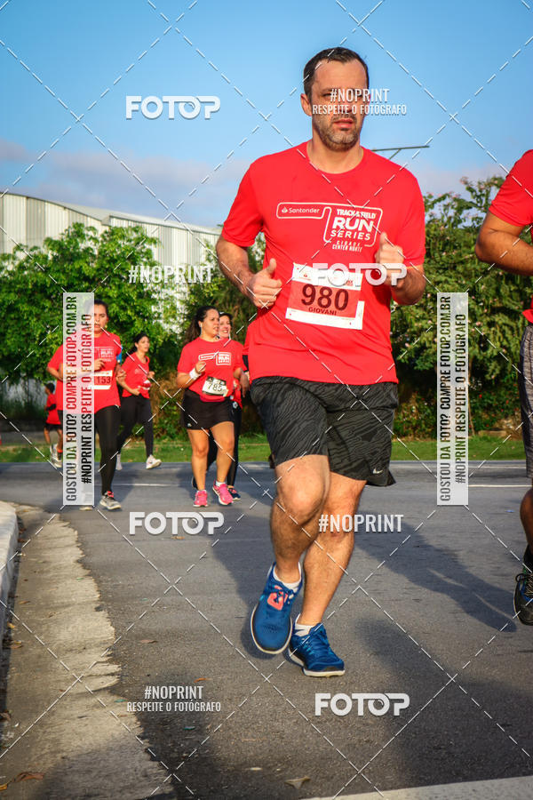 Buy your photos of the eventSantander Track&Field Run Series - Cidade Center Norte on Fotop