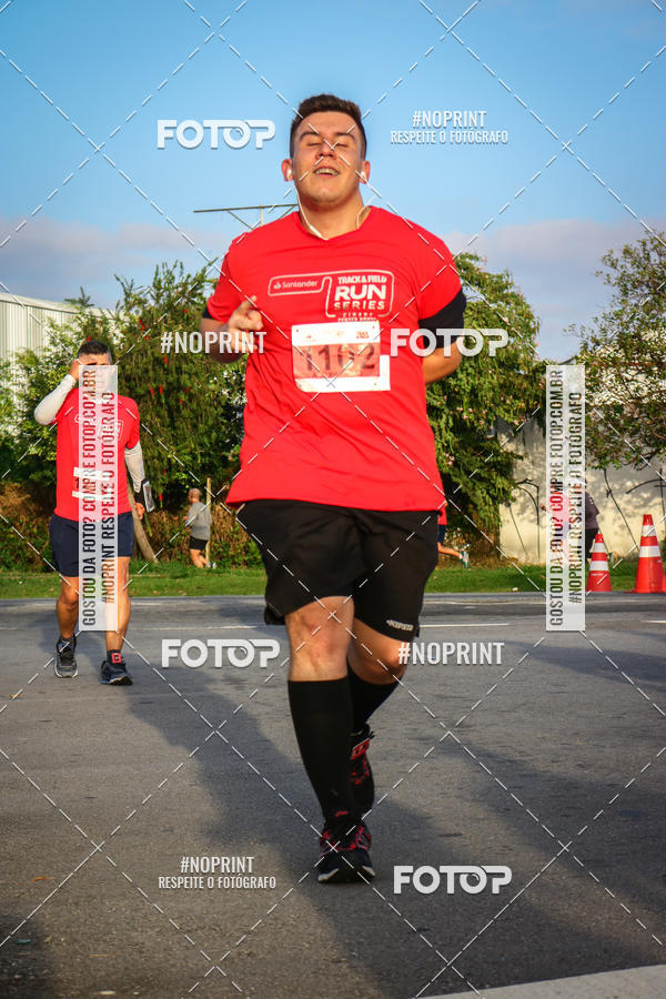 Buy your photos of the eventSantander Track&Field Run Series - Cidade Center Norte on Fotop