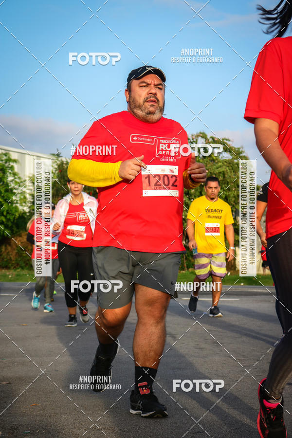 Buy your photos of the eventSantander Track&Field Run Series - Cidade Center Norte on Fotop