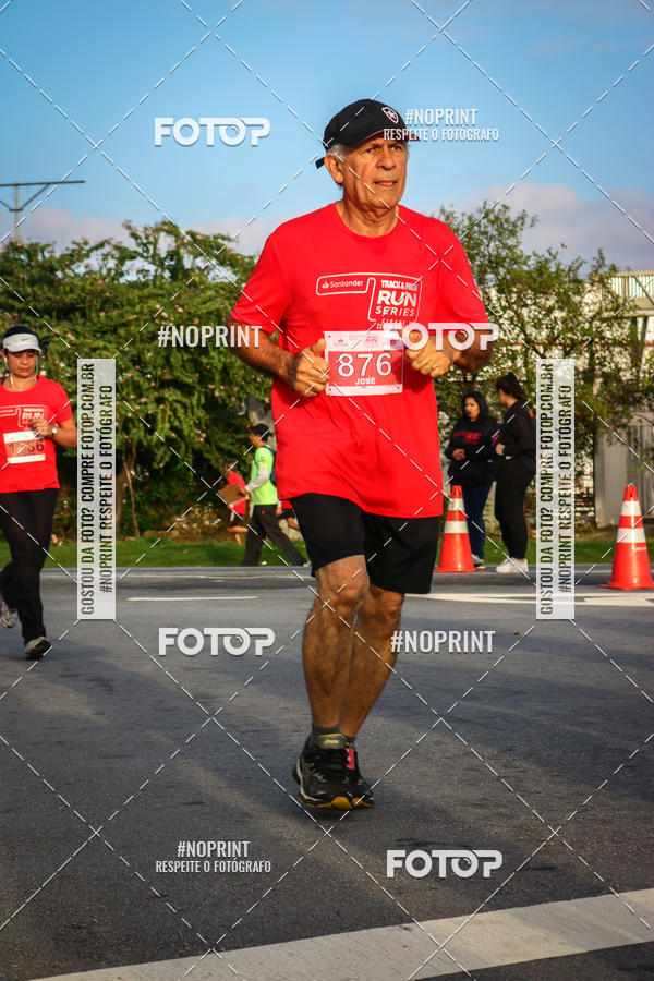Buy your photos of the eventSantander Track&Field Run Series - Cidade Center Norte on Fotop