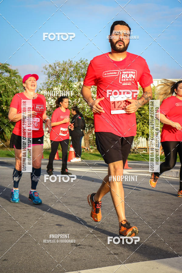Acquista le foto dell'eventoSantander Track&Field Run Series - Cidade Center Norte in Fotop